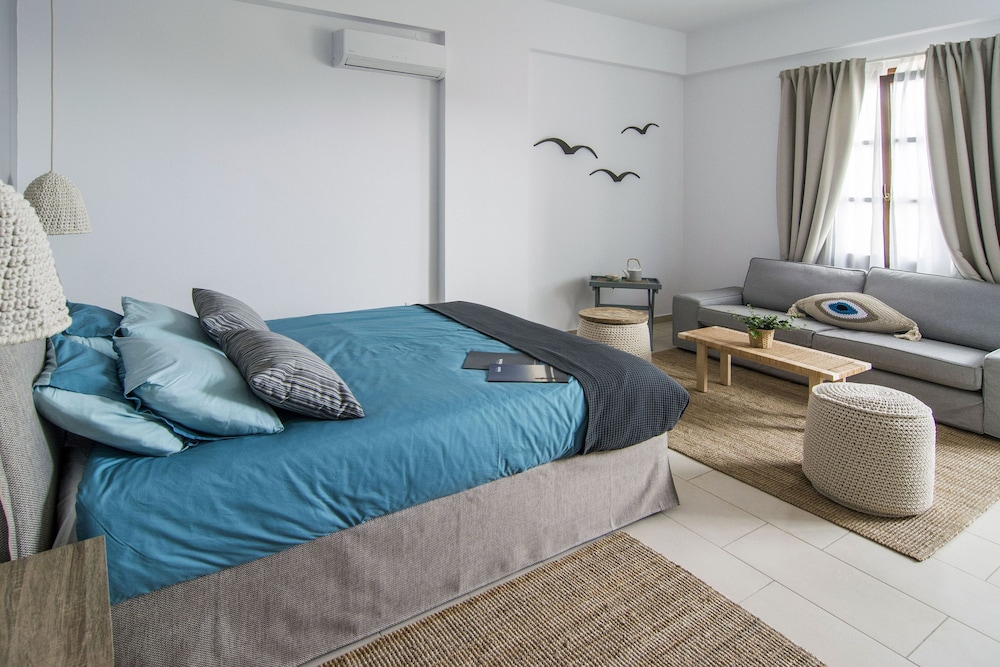 syros wellness luxury suites