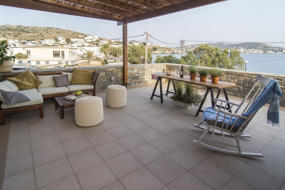syros wellness luxury suites