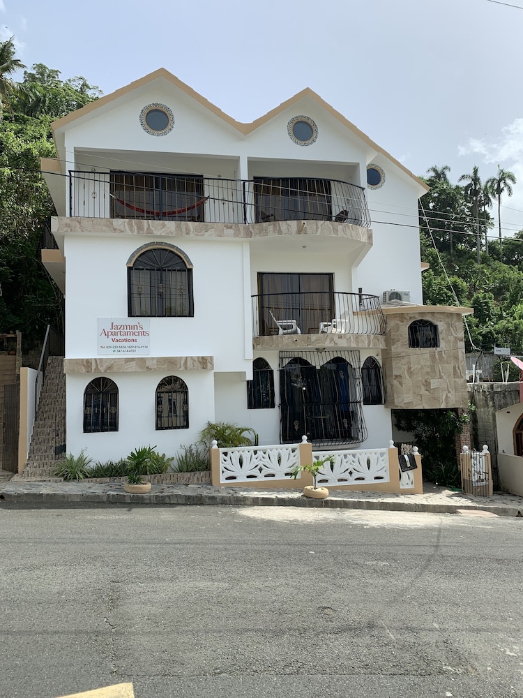 jazmin apartments vacations