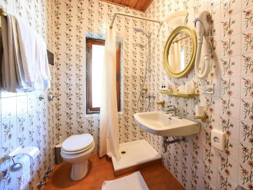 hotel adriana