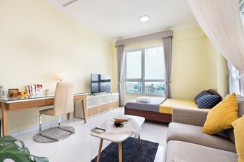 the manor 2 apartment rooftop pool