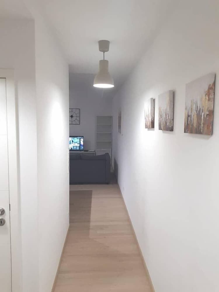 trendy new and large 3 beds 90m2 in city center