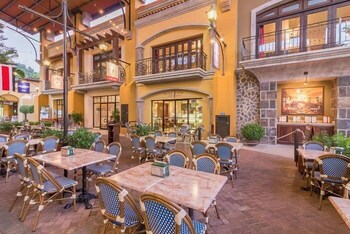 lovely mountain view apartment