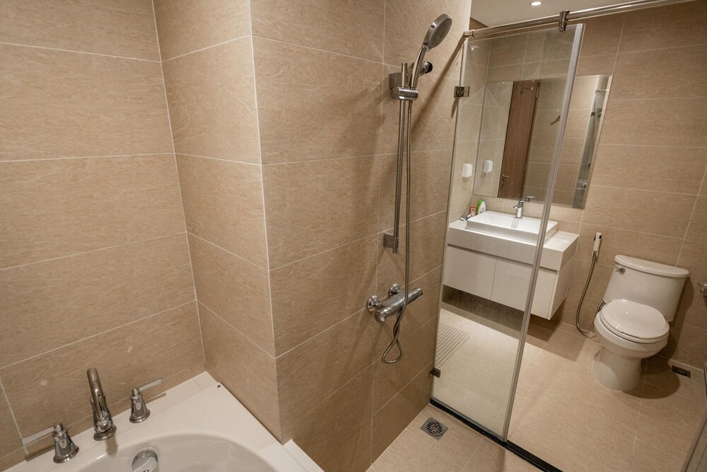 luxhome vinhomes skylake