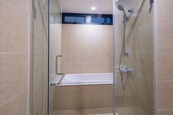 luxhome vinhomes skylake