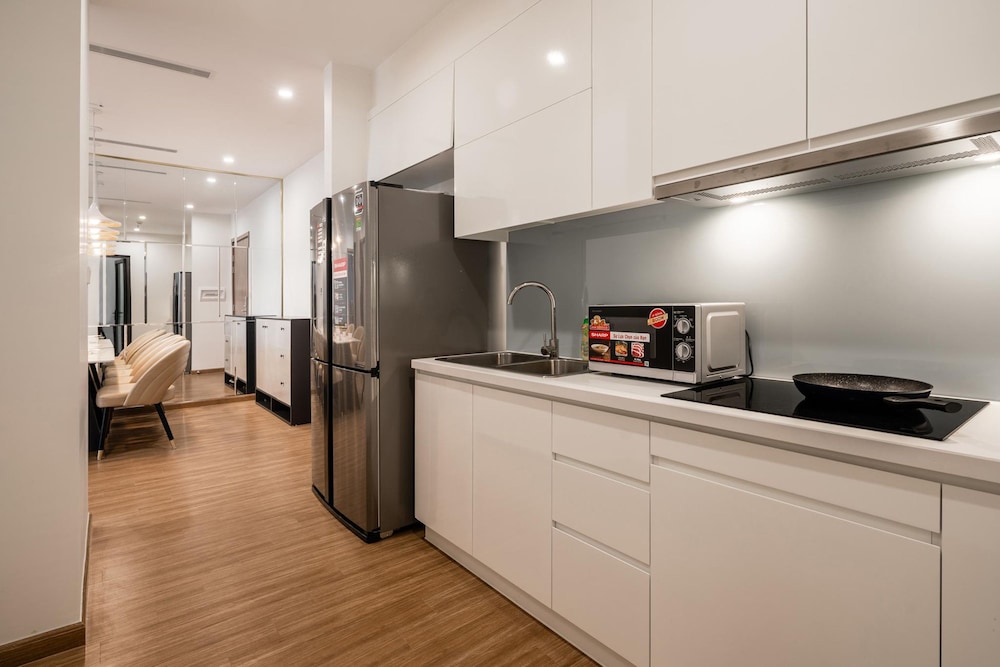 luxhome vinhomes skylake
