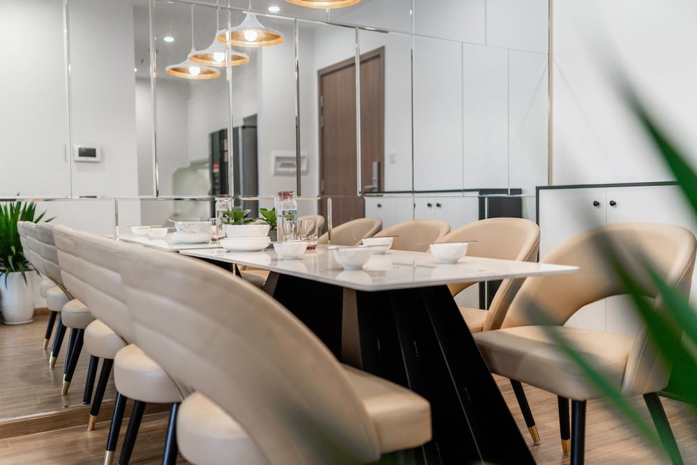 luxhome vinhomes skylake