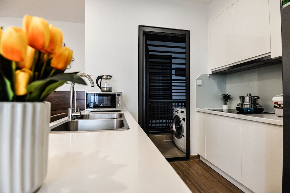 luxhome vinhomes skylake
