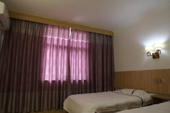 wuyishan city chun hui traders hotel