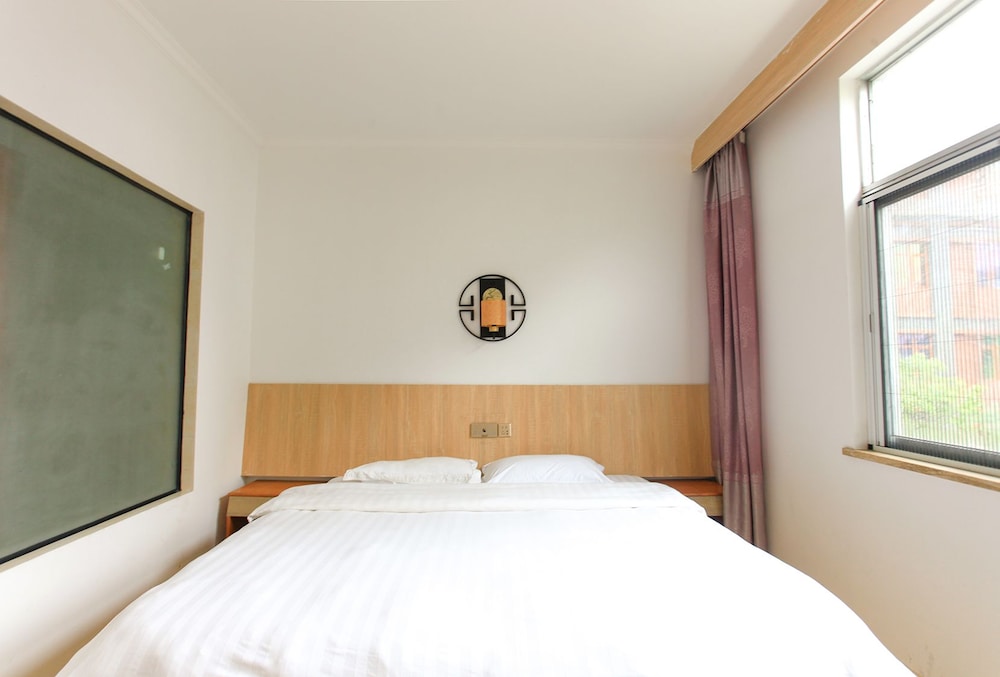 wuyishan city chun hui traders hotel