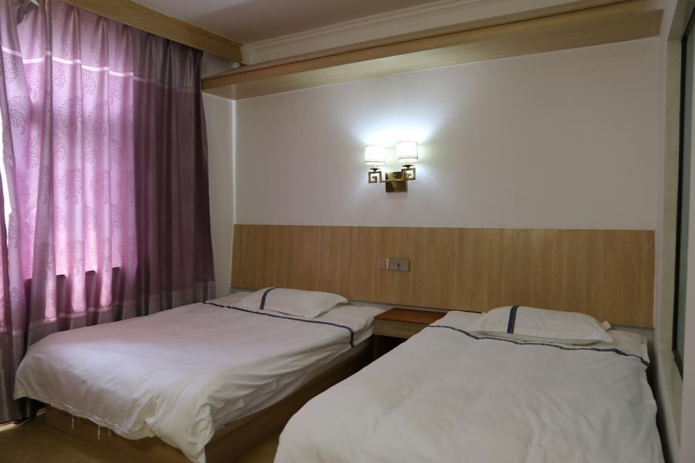 wuyishan city chun hui traders hotel
