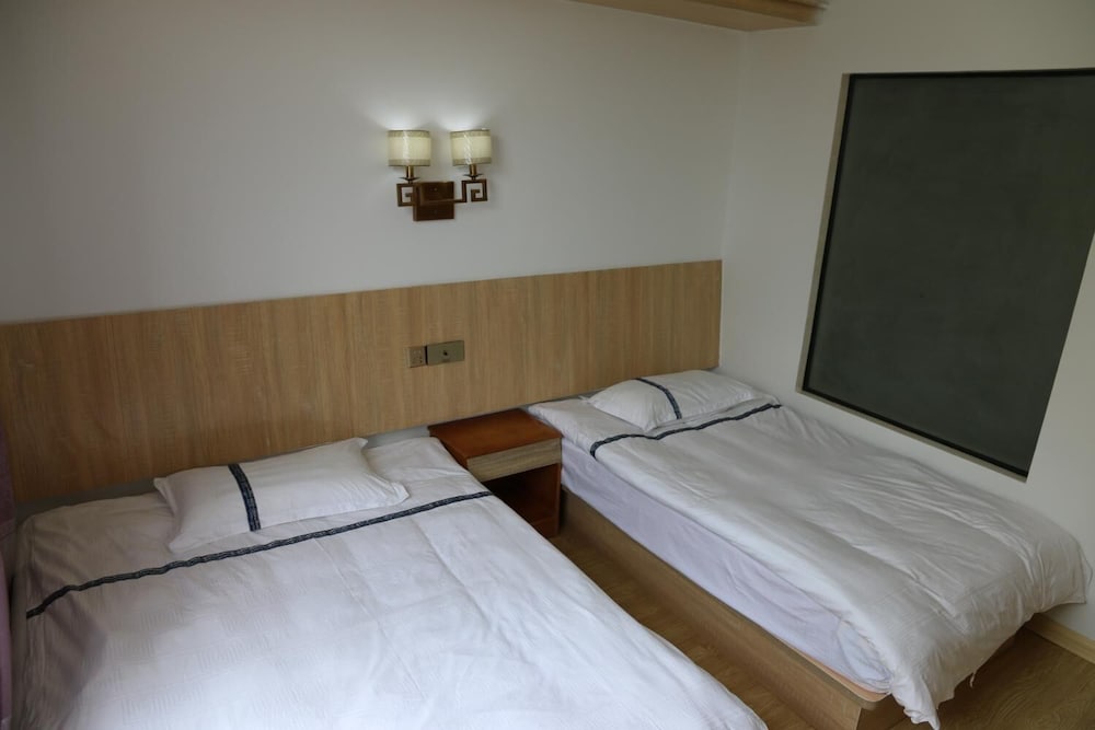 wuyishan city chun hui traders hotel