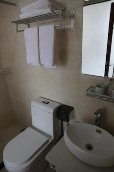 wuyishan city chun hui traders hotel