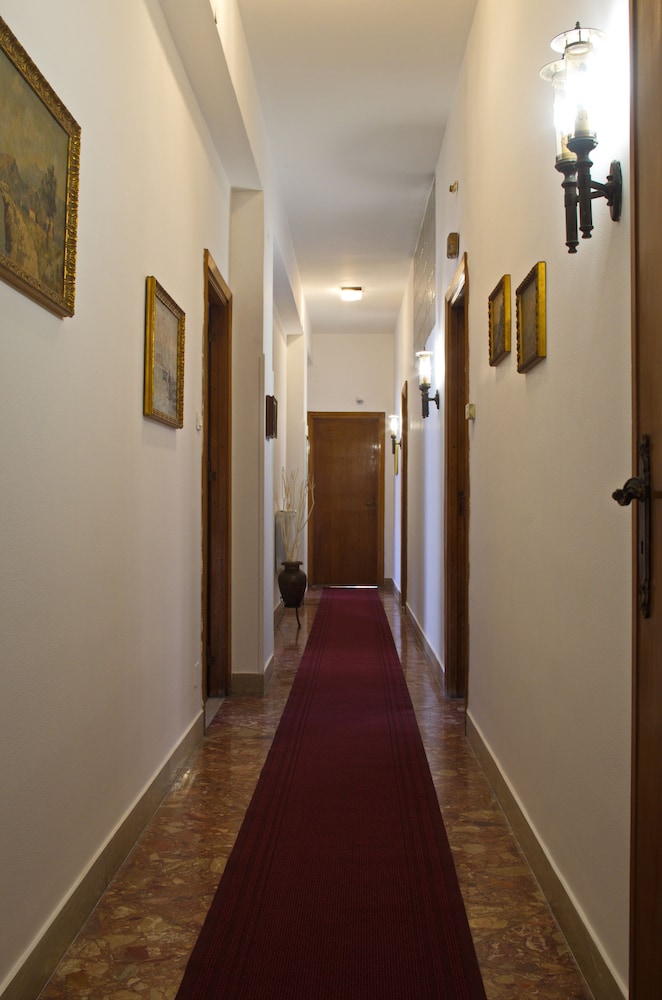 olivarooms