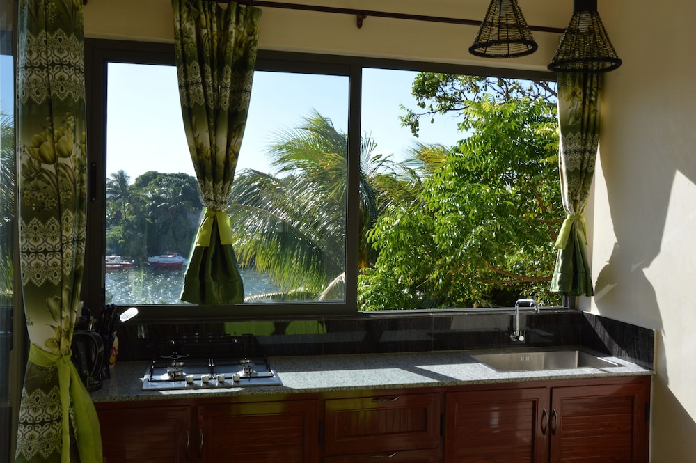 riverside holiday home