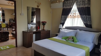 riverside holiday home