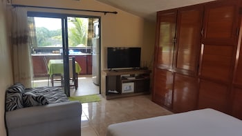riverside holiday home
