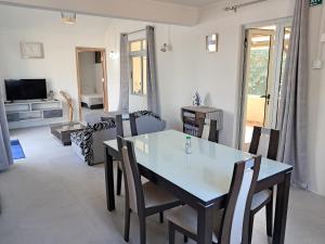 riverside holiday home