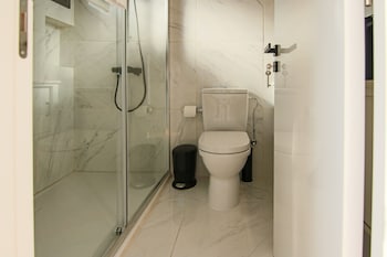 phaedrus living seaside luxury flat athina 109