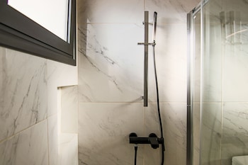 phaedrus living seaside luxury flat athina 109