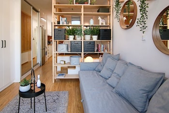 phaedrus living seaside luxury flat athina 109