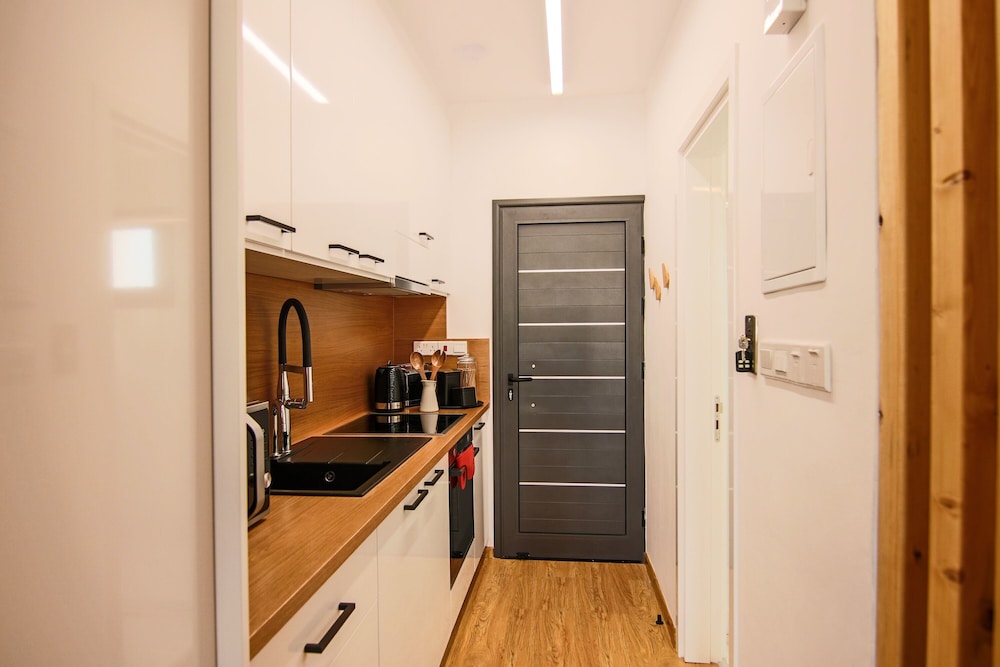 phaedrus living seaside luxury flat athina 109