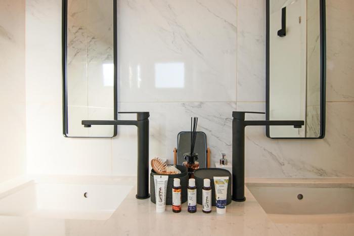 phaedrus living seaside luxury flat athina 109