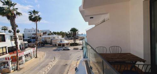 phaedrus living seaside luxury flat athina 109