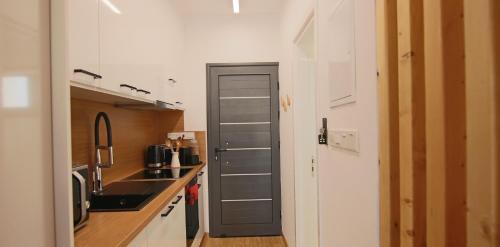 phaedrus living seaside luxury flat athina 109
