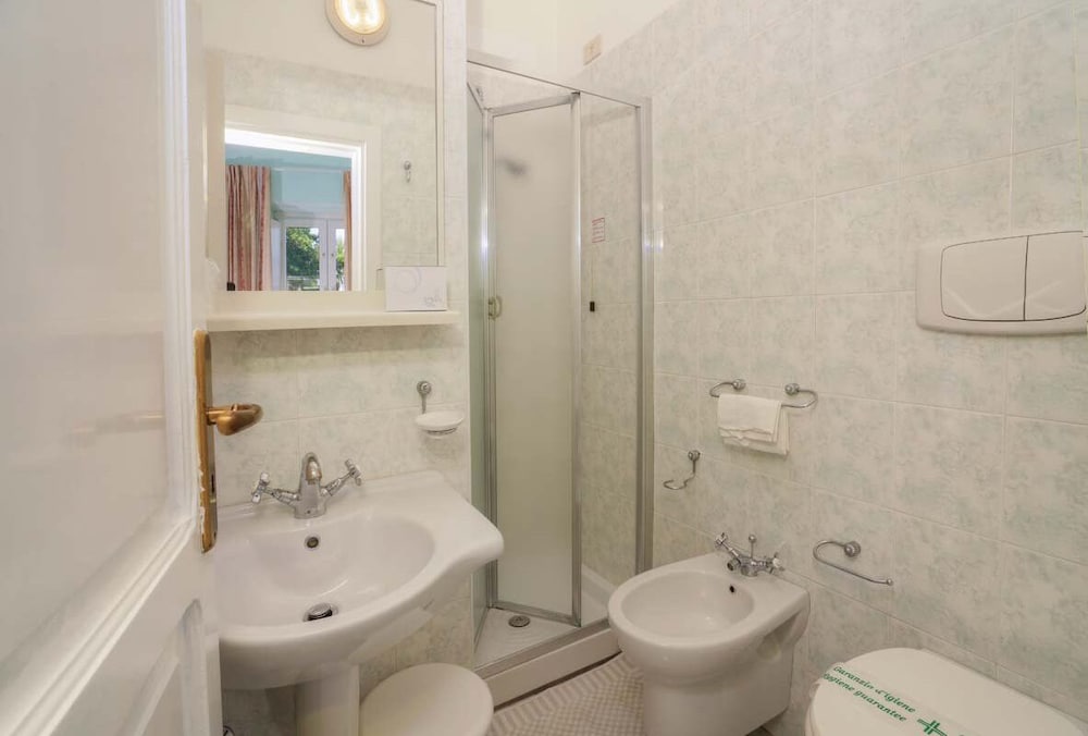 hotel pensione monti