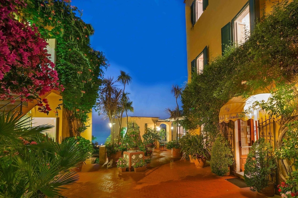 hotel pensione monti