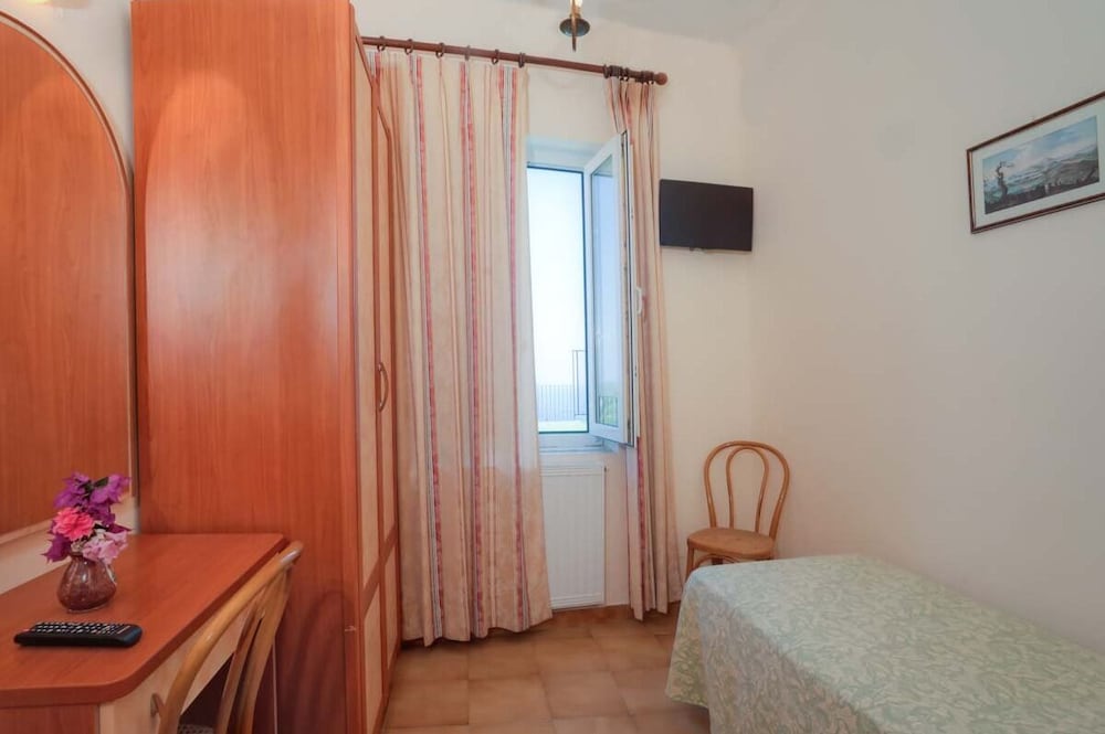 hotel pensione monti