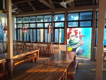 Appleton Little Paradise Beach Resort,,2.5 star