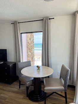 flamingo inn beachfront