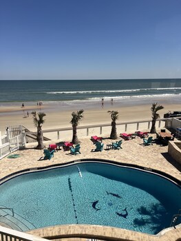 flamingo inn beachfront