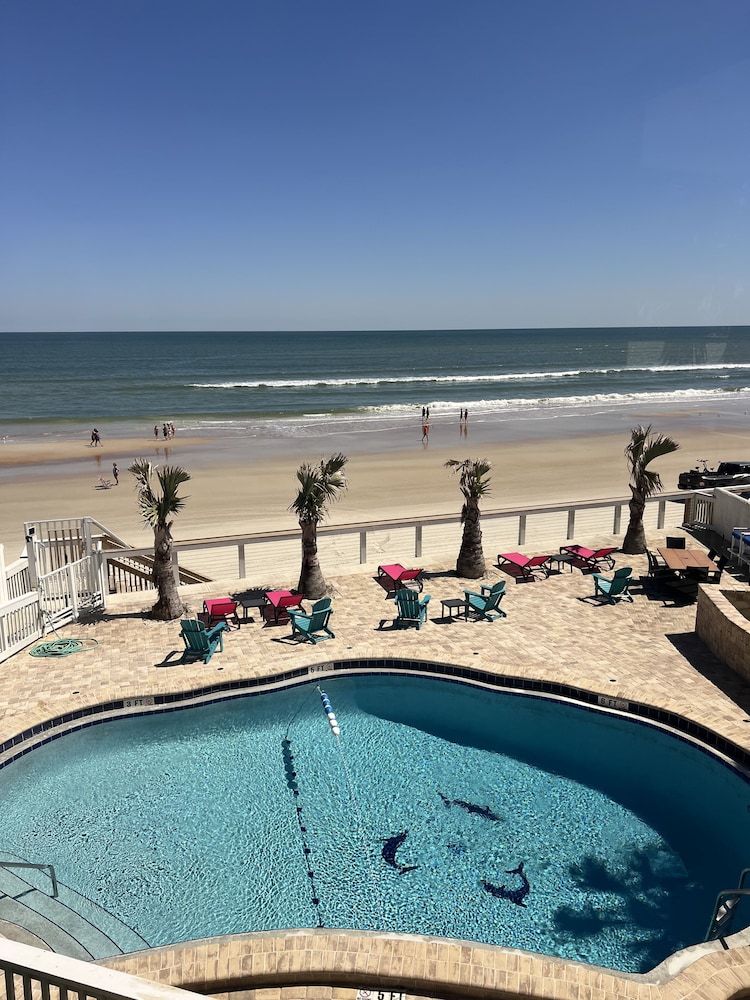 flamingo inn beachfront