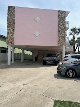 flamingo inn beachfront
