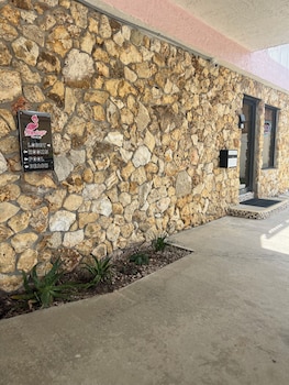 flamingo inn beachfront