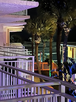 flamingo inn beachfront