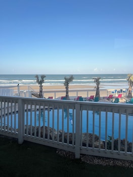 flamingo inn beachfront