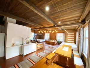 lauri historical log house manor