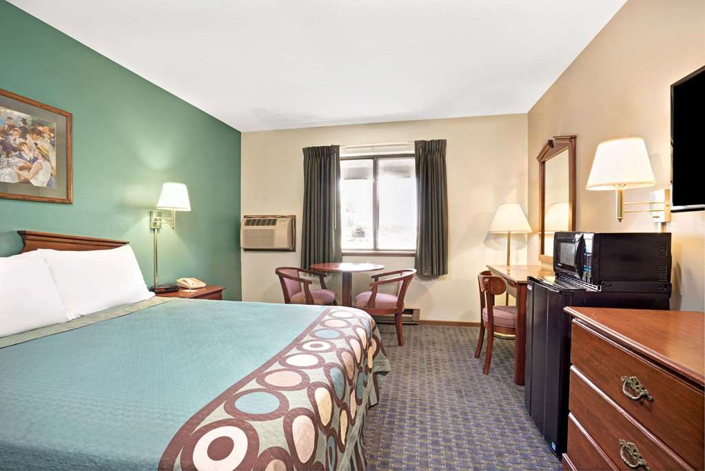 super 8 by wyndham hudson