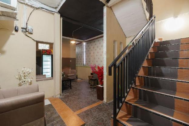 koolkost syariah near stasiun poris tangerang