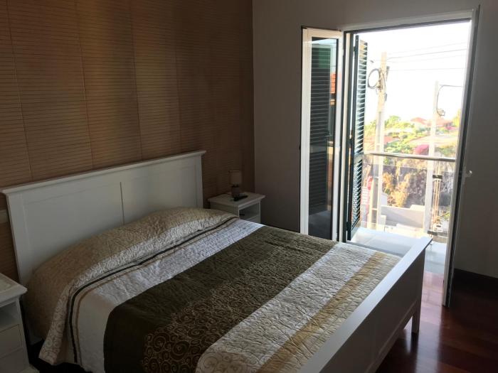 house with 3 bedrooms in camara de lobos