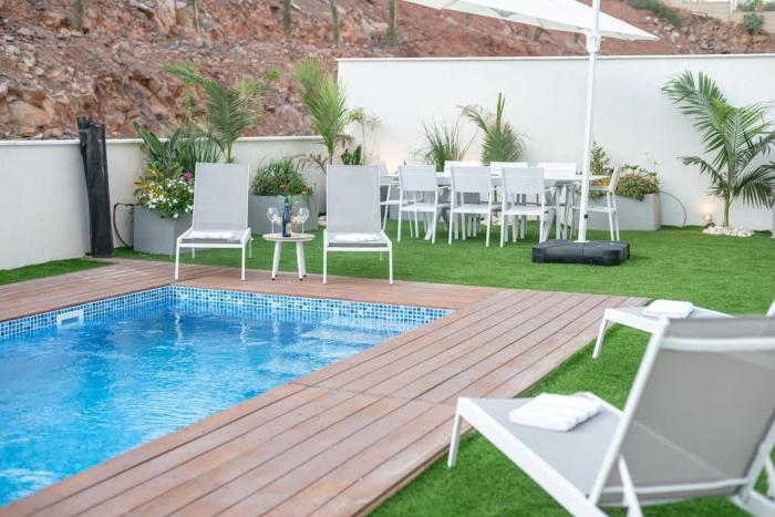 dov garden apartment with private pool