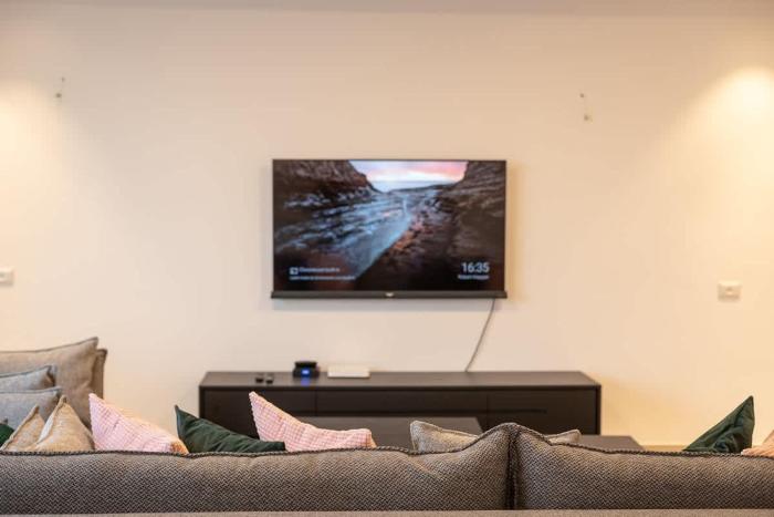 dov garden apartment with private pool