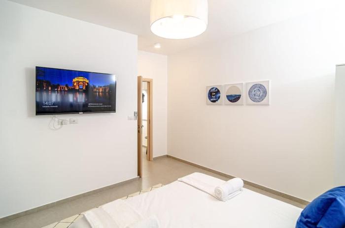 dov garden apartment with private pool