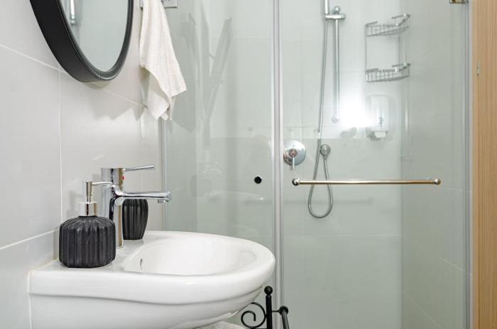 dov garden apartment with private pool