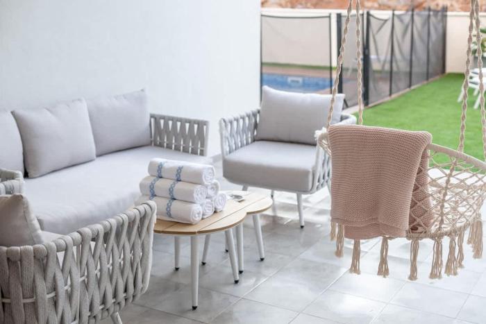 dov garden apartment with private pool