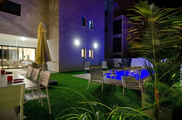 dov garden apartment with private pool